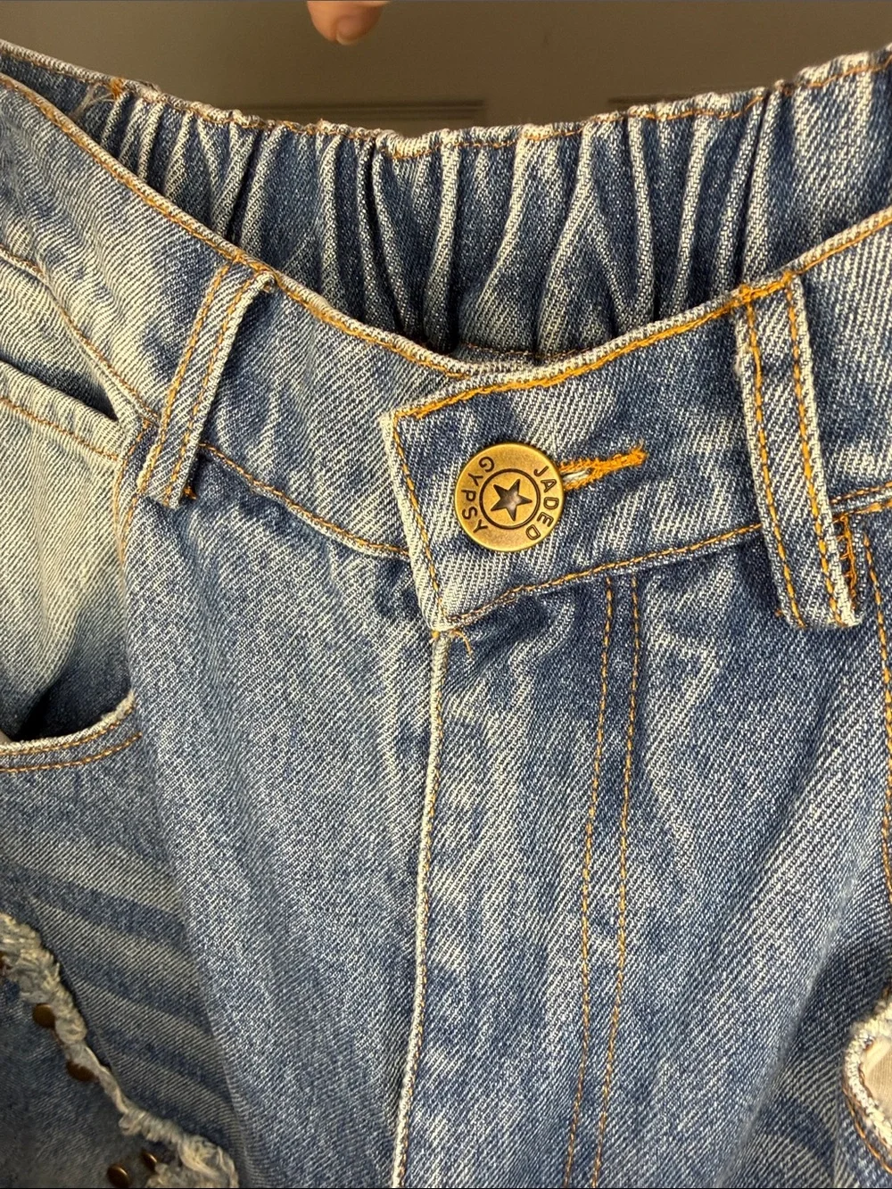 Jaded Gypsy Star-Studded Barrel Jeans - Picture 4 of 6
